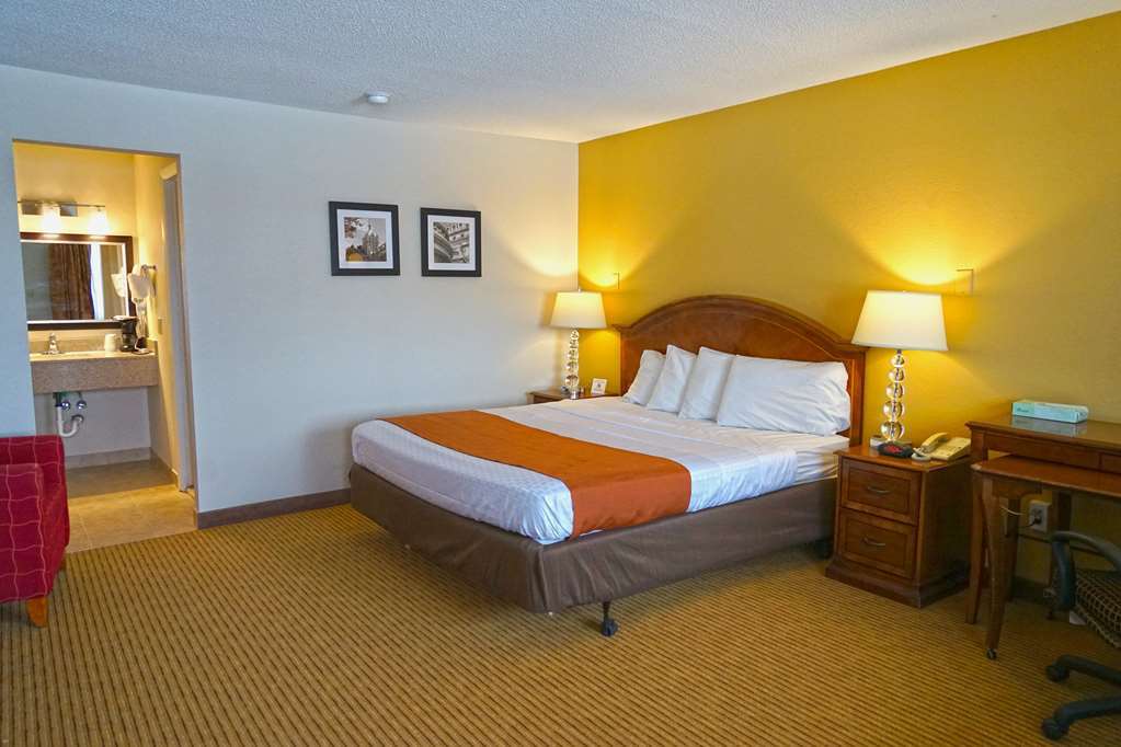 Americas Best Value Inn Plattsburgh Habitación foto