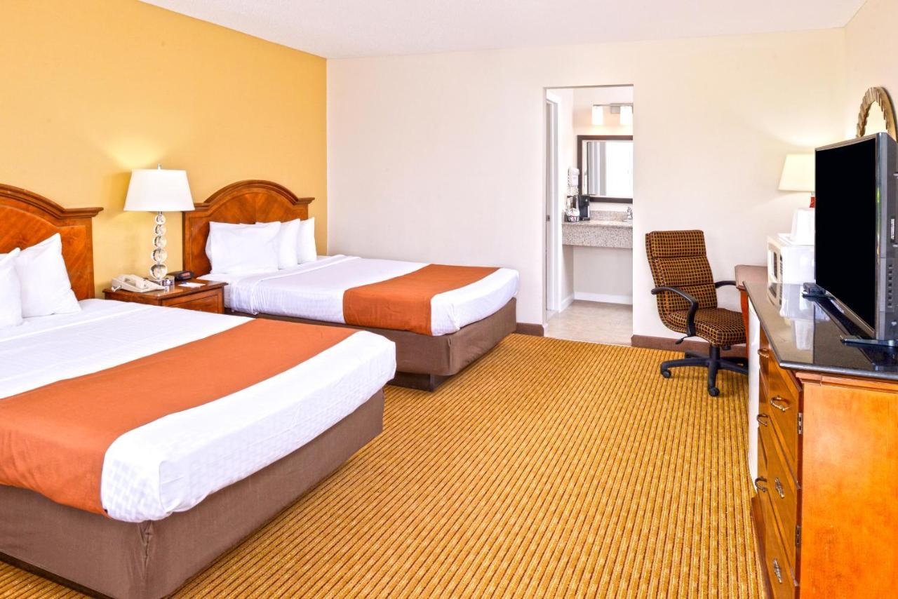 Americas Best Value Inn Plattsburgh Exterior foto
